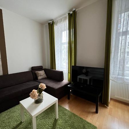 Cozy 2-Room Apartment เวียนนา ภายนอก รูปภาพ