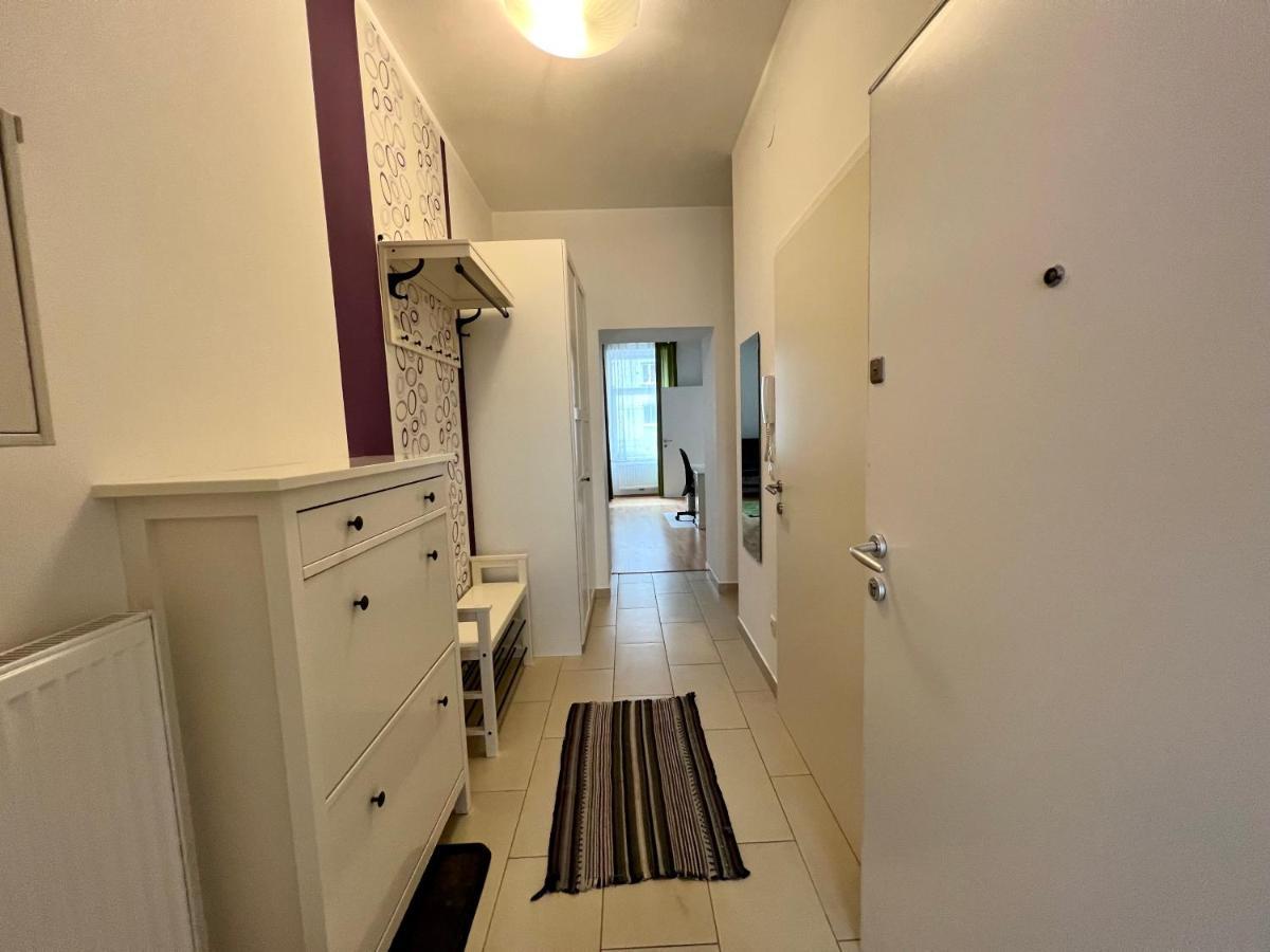 Cozy 2-Room Apartment เวียนนา ภายนอก รูปภาพ